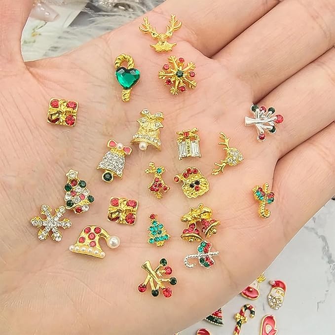 17Pcs Christmas Nail Charms Gold 3D Alloy Reindeer Snowflake Santa Claus Nail Art Charms Shiny Red Green Nail Rhinestones Bling Winter Nail Gems Xmas Gift Nail Supplies for Women Luxury Crystal DIY