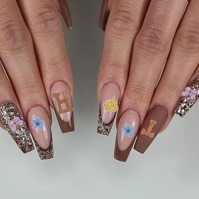 300Pcs 3D Flower Nail Art Charms Butterflies Sequins Decals Colorful Mixed Bows Letters Design Slice Nail Maple Leaves Ultra Wood Pulp Flakes Sequins 3