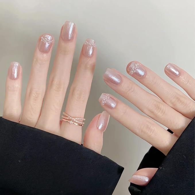 COSMOO Pearl Pink Nail Polish, 10ml Quick Dry Nail Lacquer, Super Lustrous Nail Enamel Polish, Shimmer Iridescent Ultrachrome Art Varnish, 0.34 fl oz (Pearl Pink)