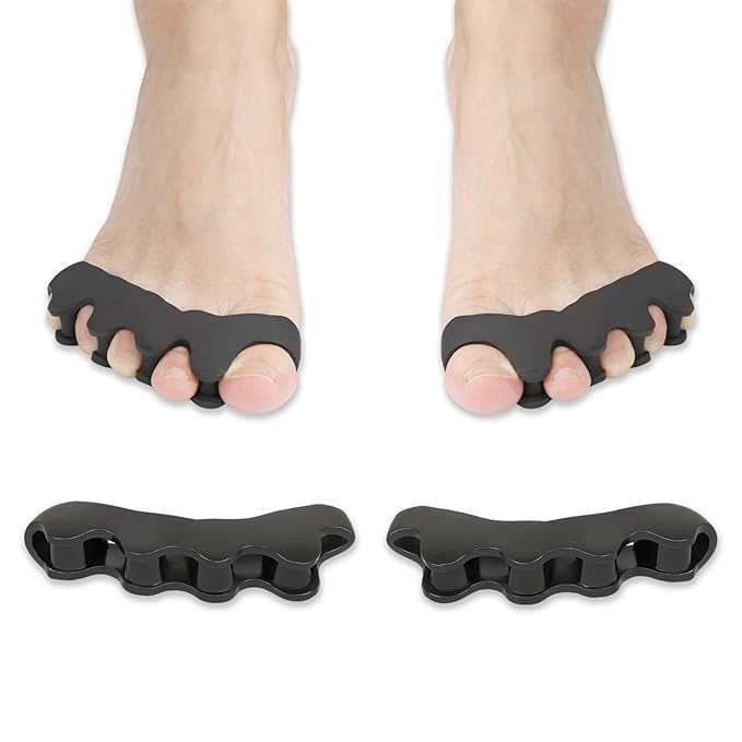 Toe Spacers for Women and Men, Corrector Toe Separators - Gel 4 - Hole Spacers for Overlapping Toes & Foot Alignment (1 Pair, Black)