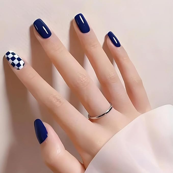COSMOO Quick Dry Nail Polish, Chip Resistant Manicure, Non-Toxic, Vegan, Cruelty Free, 12ml, Fast Drying in 60 Seconds (Deep Blue)