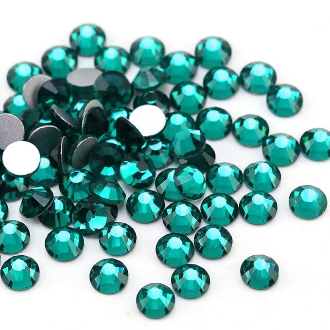 Novani Rhinestones 1440pcs Glass Rhinestones Crystal Flatback Gemstones for Crafts Nails Makeup Bags and Shoes Decoration（SS8, Green Zircon）