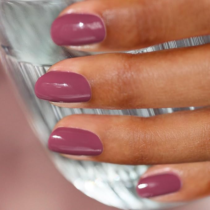 Manucurist • Green Nail Polish Victoria Plum • Natural Classic Nail Polish 9-Free • Vegan and Plant-Based Nail Polish (78%) • Manicure & Nail Care • 0.5 fl oz (VICTORIA PLUM)