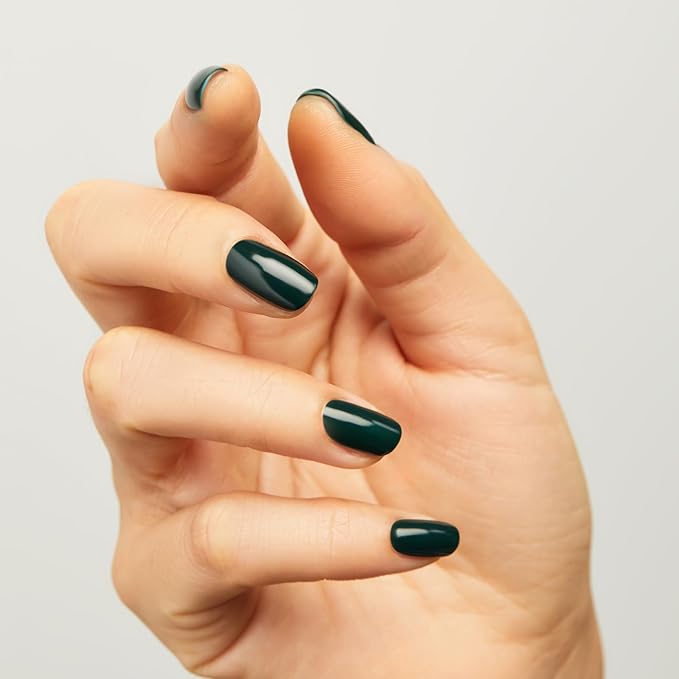 Nailtopia - Plant-Based Chip Free Nail Lacquer - Non Toxic, Bio-Sourced, Long-Lasting, Strengthening Polish - Forest Hills (Emerald Green) - 0.41oz