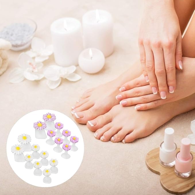 Beaupretty Silicone Toe Separators for Pedicures 16 Pieces Daisy Flower Spacers and Dividers for Nail Art and Salon Use Comfortable Soft Cushions for Toe Spreaders