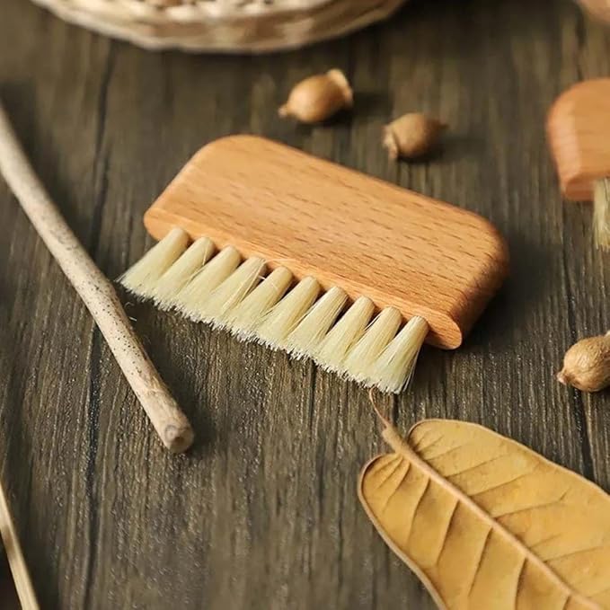 Brown Wooden Nail Brush, Natural Beech Wood Bristle Nail Brush Non-Slip Fingernail Hand Scrub Brush Nails and Toes Cleaning Tools Accessories