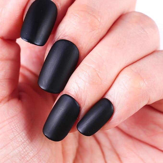Matte Nail Polish Air Dry Nail Lacquer for Nail Art Varnish, Mist Effect Matte Finish Velvet Nail Polish, 0.35 fl oz (Piano Black-09, 10 ML)