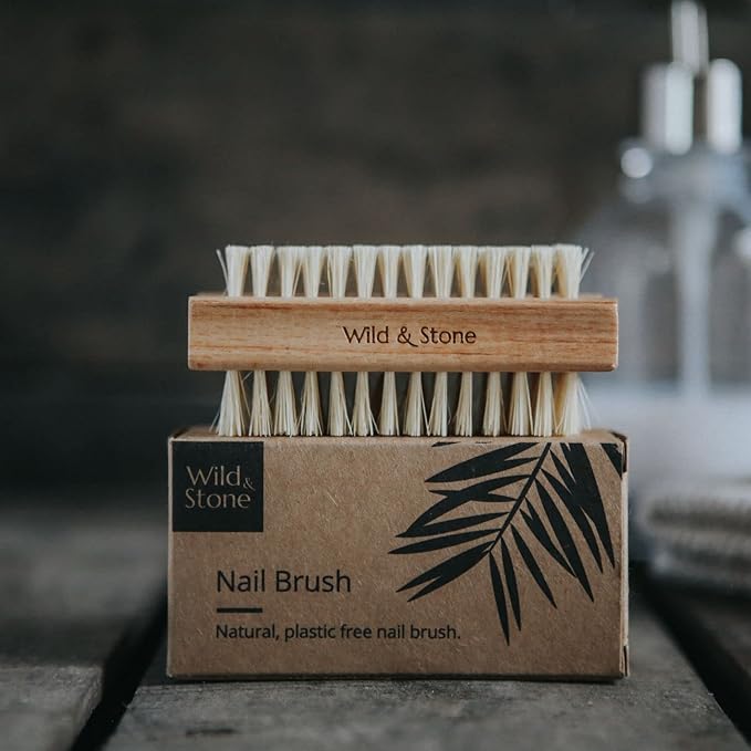 Wild & Stone | Wooden Nail Brush | Double-Sided Natural Sisal Fingernail and Toenail Brush | FSC Certified Beechwood & Sisal Fibres | Vegan & Plastic Free (1 Pack)