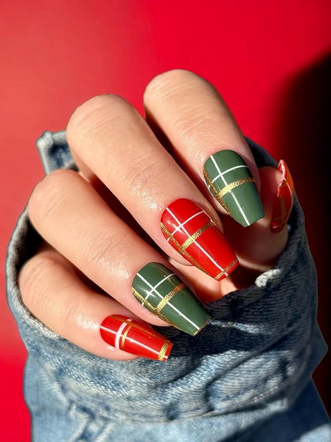 | 20 Exquisite Gel Nail Polish Strips w/Application Accessories - No UV/LED Lamp Required (Holiday | Holiday Plaid w/Metallic Gold)