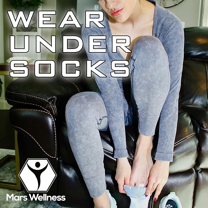 Lambs Wool for Feet Super Soft Cushioning and Toe Seperator - 3/8 oz - Lambs Wool for Toes for Hiking, Dance, Walking and Running - 2 Pack