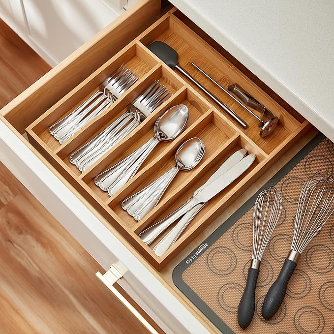 Amazon Basics Silverware Set, Stainless Steel Flatware, Dishwasher Safe - Image 7